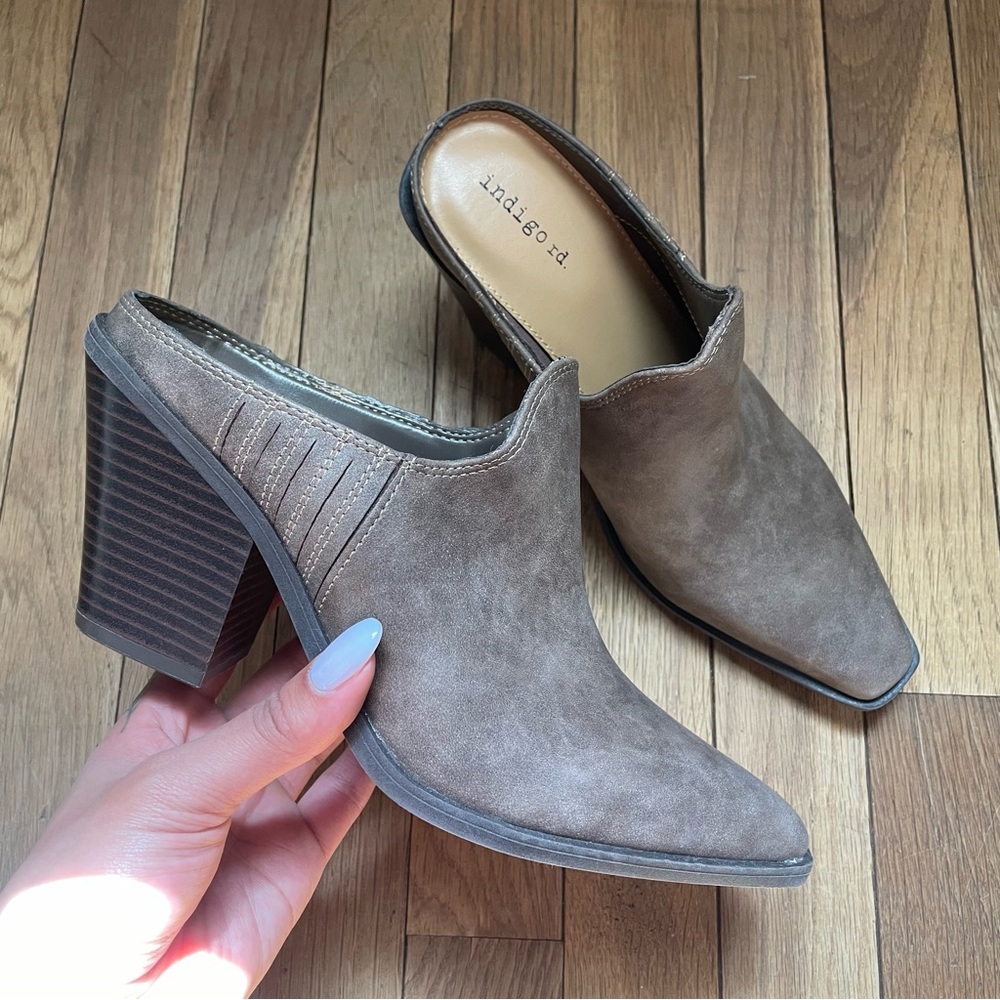 Indigo mule heel size 7/12M